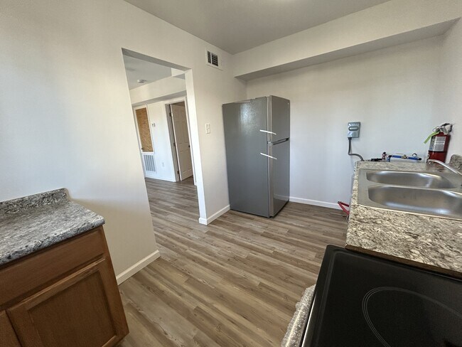 Foto del edificio - 3318 Broadway St