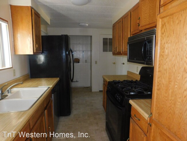 Building Photo - 3 br, 2 bath House - 4241 Inyokern Rd