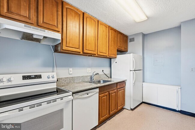 Foto del edificio - 2059 Huntington Ave