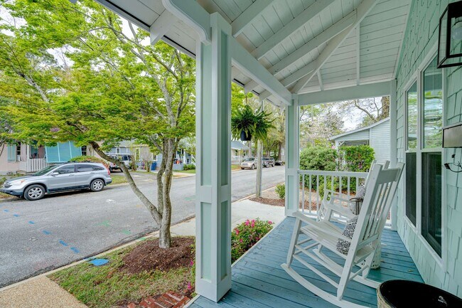 Foto del edificio - Midtown Rental in Forest Hills