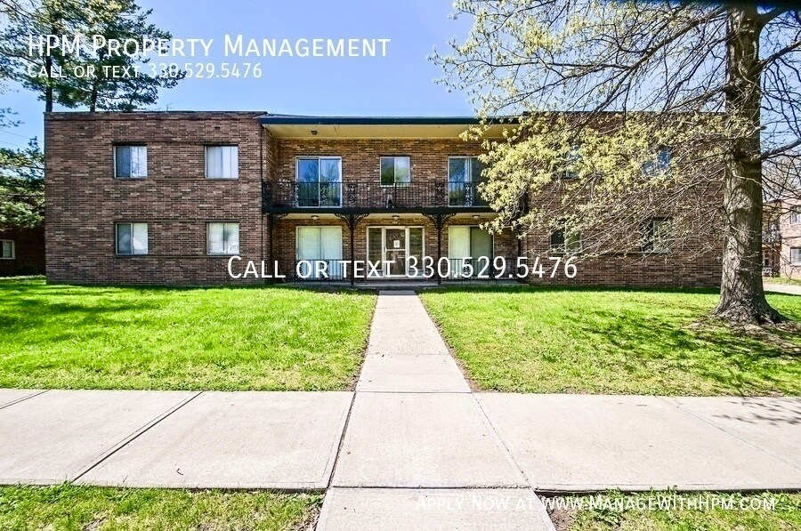 Foto principal - 842 S Green Rd