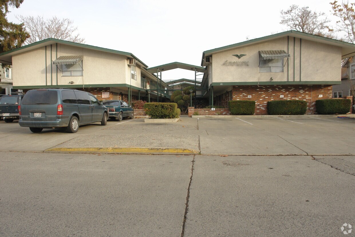 Foto del edificio - 11 Hall Ave