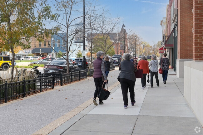 Strolling downtown Lebanon reveals boutiques and small-town character.