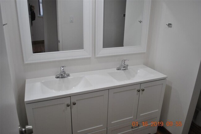 Building Photo - 6655 Westwick Dr