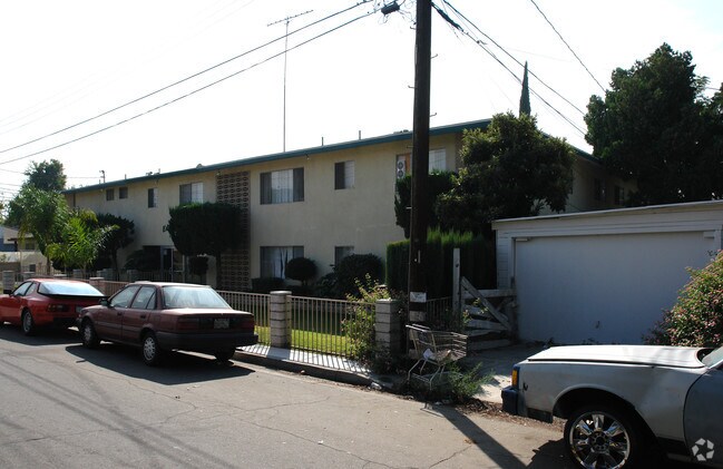 Building Photo - Edgewoood Apts