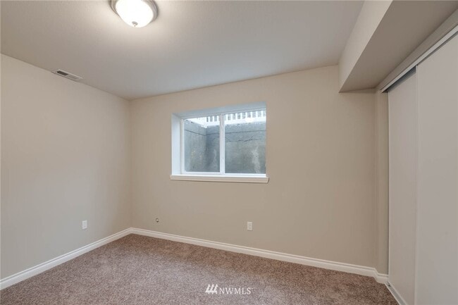Building Photo - 311 Taylor Ave NW