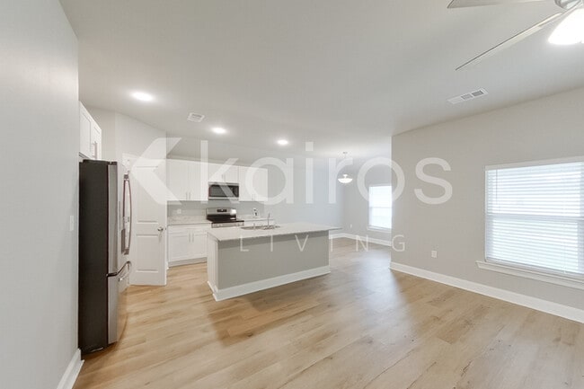 Foto del edificio - 13779 Willowmore Dr