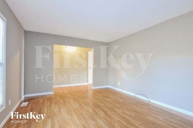 Building Photo - 2064 Aristocrat Dr