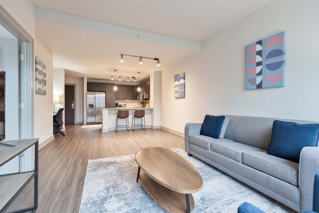 Foto del edificio - 100 Pier 4 Blvd.