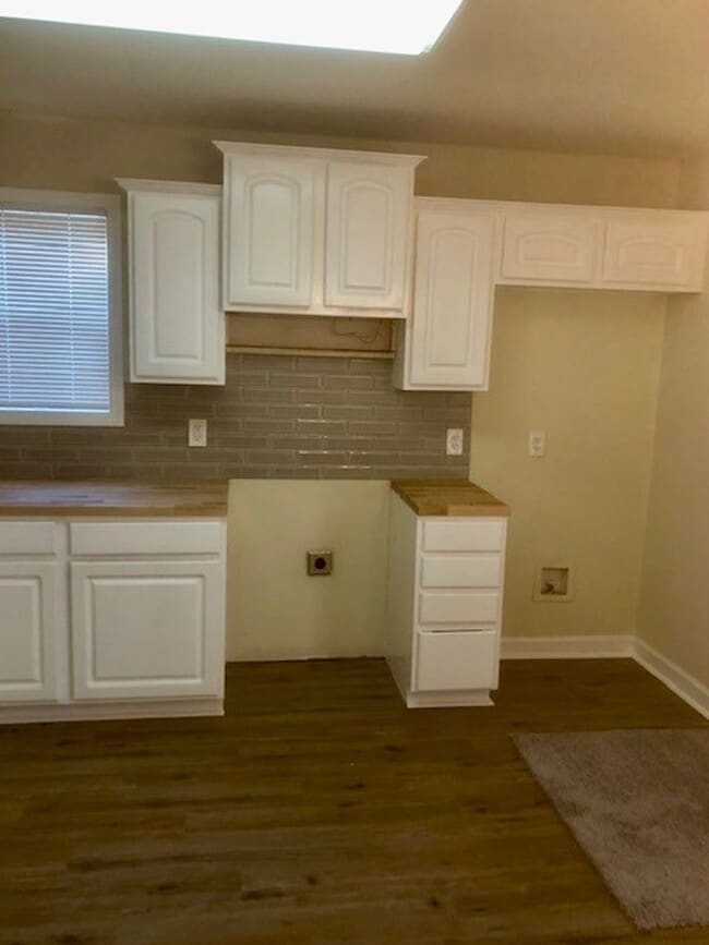 Building Photo - Nice Newly Renovated Home in Pearl!!!