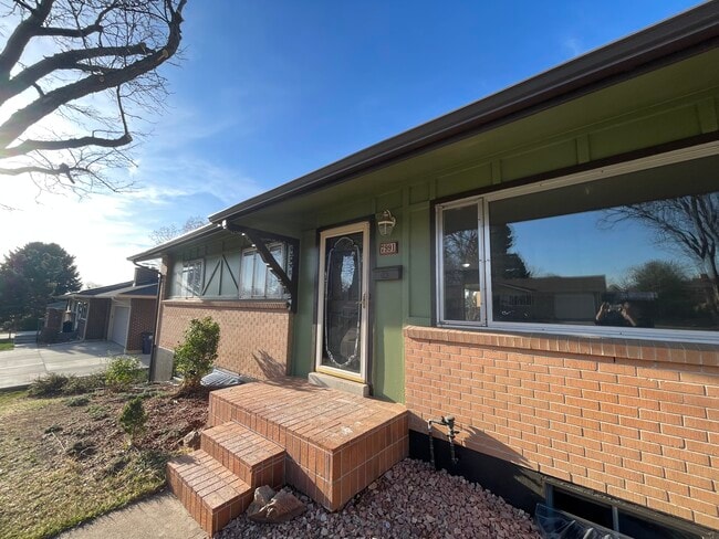 Building Photo - 7991 E Hampden Cir