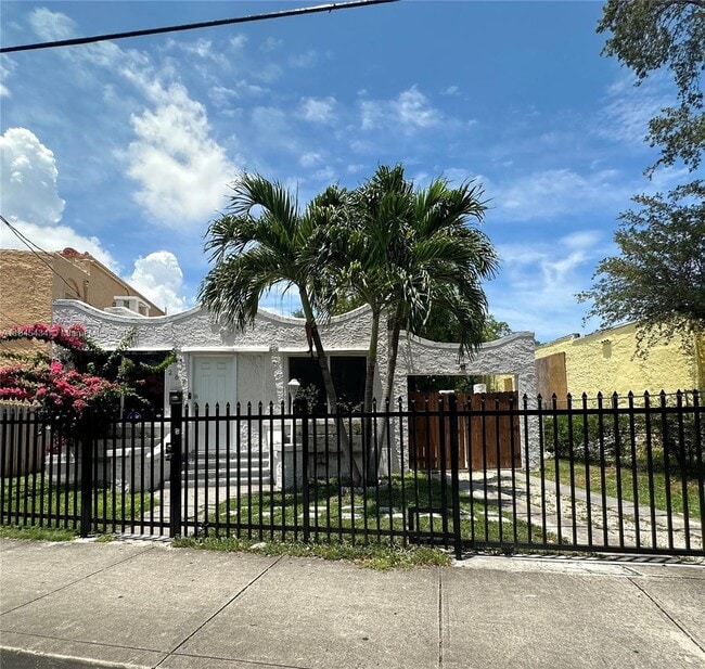 Building Photo - 267 NW 33rd St