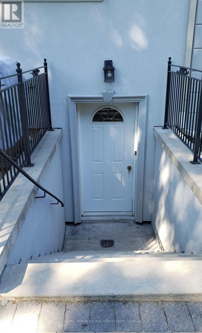 Building Photo - 53 Meadowview Ave