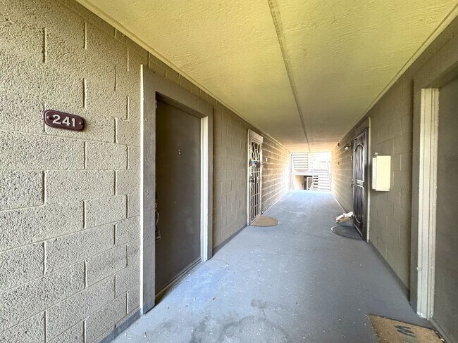 Foto del edificio - 200 E Southern Ave