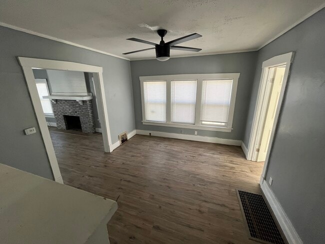 Building Photo - 822 E Virginia Ave