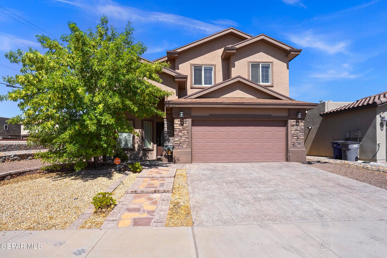 Primary Photo - 3151 Red Orchard Dr