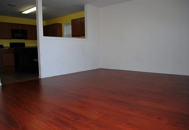 Building Photo - 1019 Shelborn Dr
