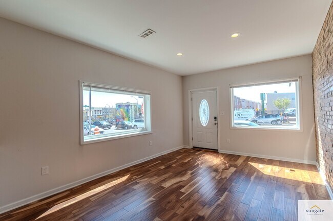 Foto del edificio - 2608 E Fayette St