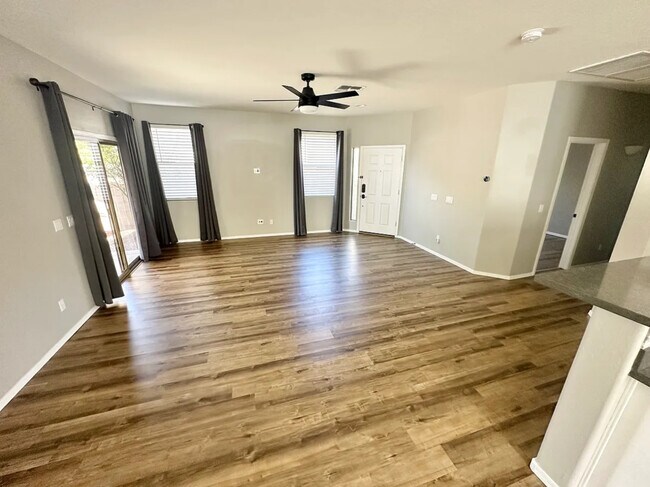 Photo - 12916 W Glenrosa Dr House