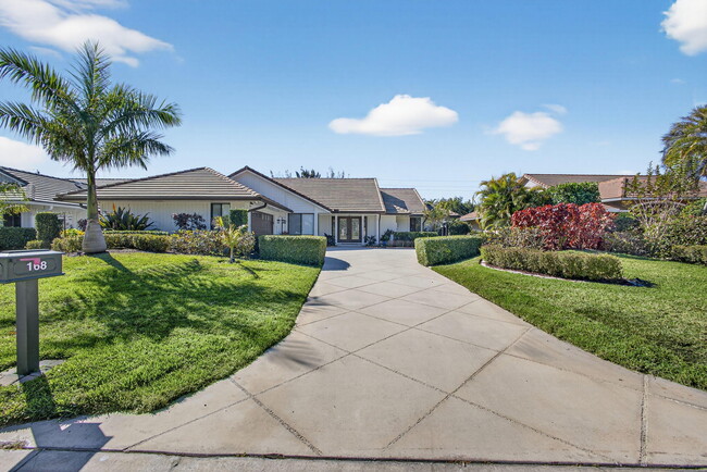 Building Photo - 168 Thornton Dr