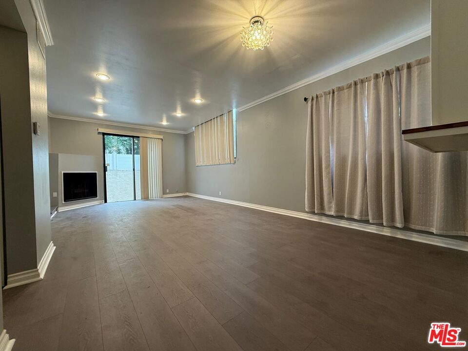 Foto principal - 7311 Kester Ave