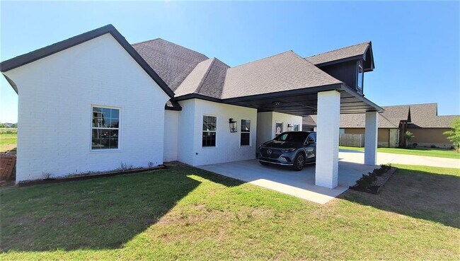Building Photo - 108 Tralee Ln