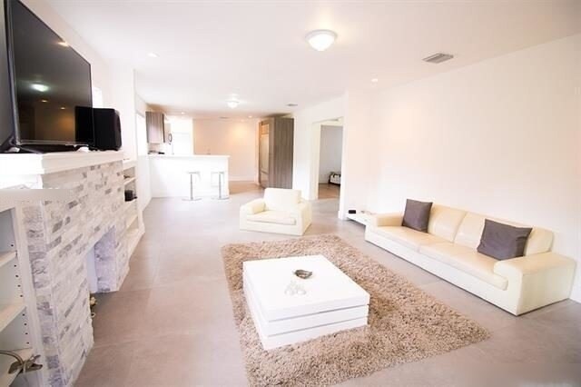 Foto del edificio - 521 NW 41st St