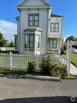 Building Photo - 102 Kirkendahl Rd