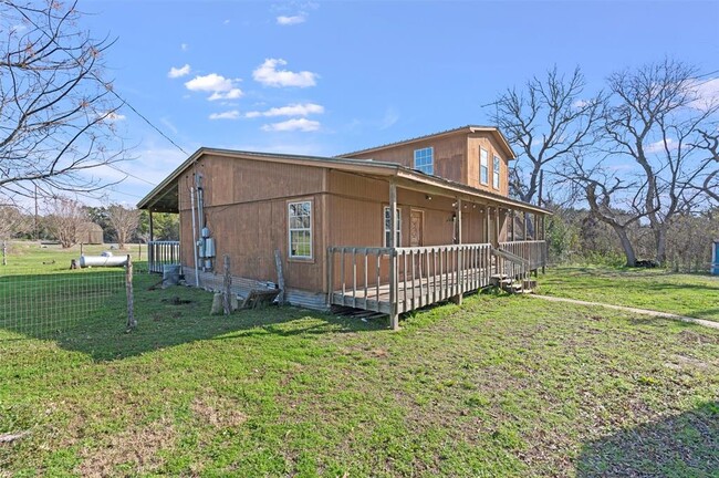 Building Photo - 684 Indian Oaks