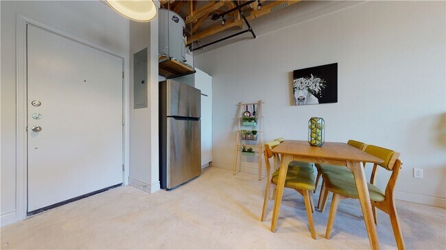 Foto del edificio - 305 W 27th St