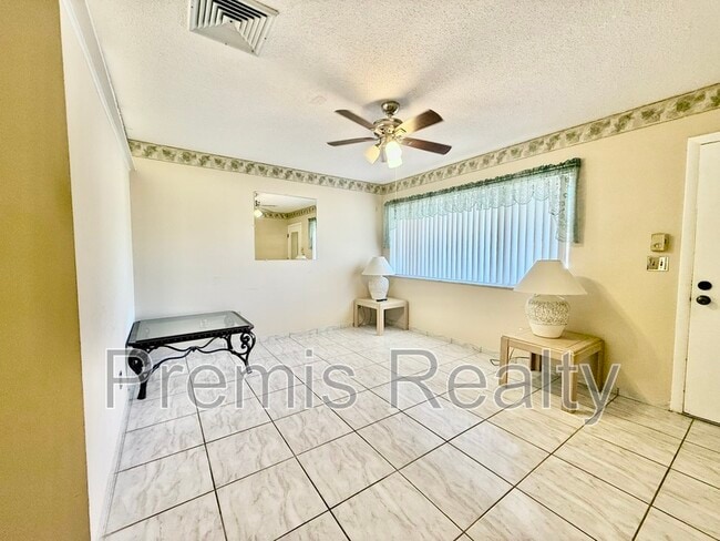 Foto del edificio - 1235 S Highland Ave