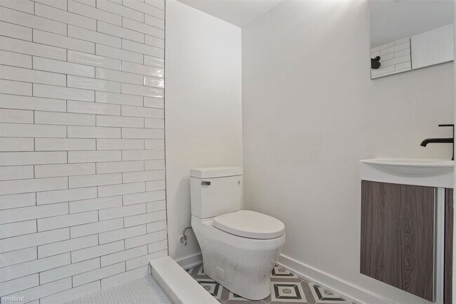 Building Photo - 2 br, 2 bath 4plex - 1820 N 18th St Unit B