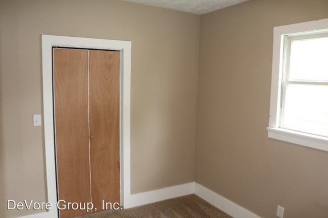 Building Photo - 907 W Gambier St