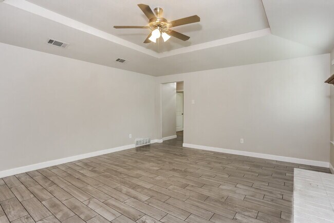 Foto del edificio - 1330 Heather Run Dr