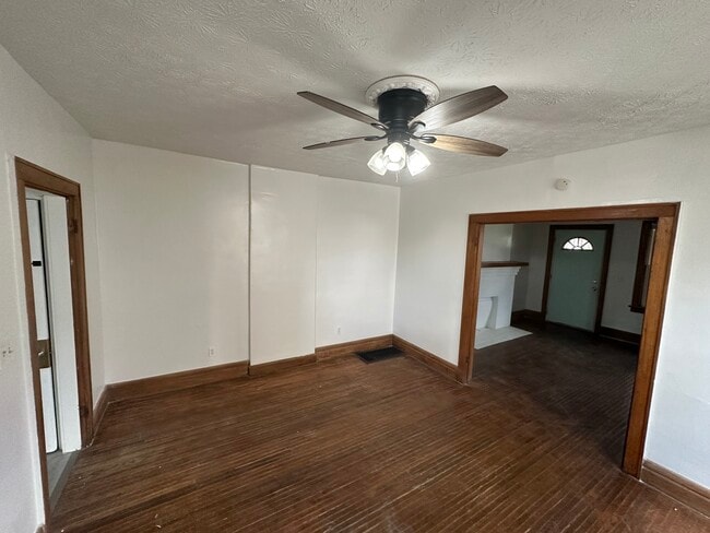 Comedor formal - 2037 Floral Ave