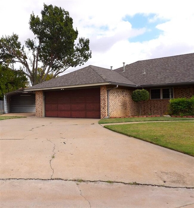 Foto del edificio - 308 SE Camelot Dr