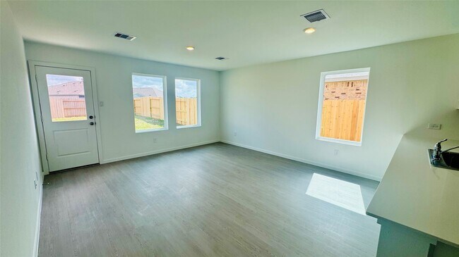 Building Photo - 9206 Speckled Trout Dr