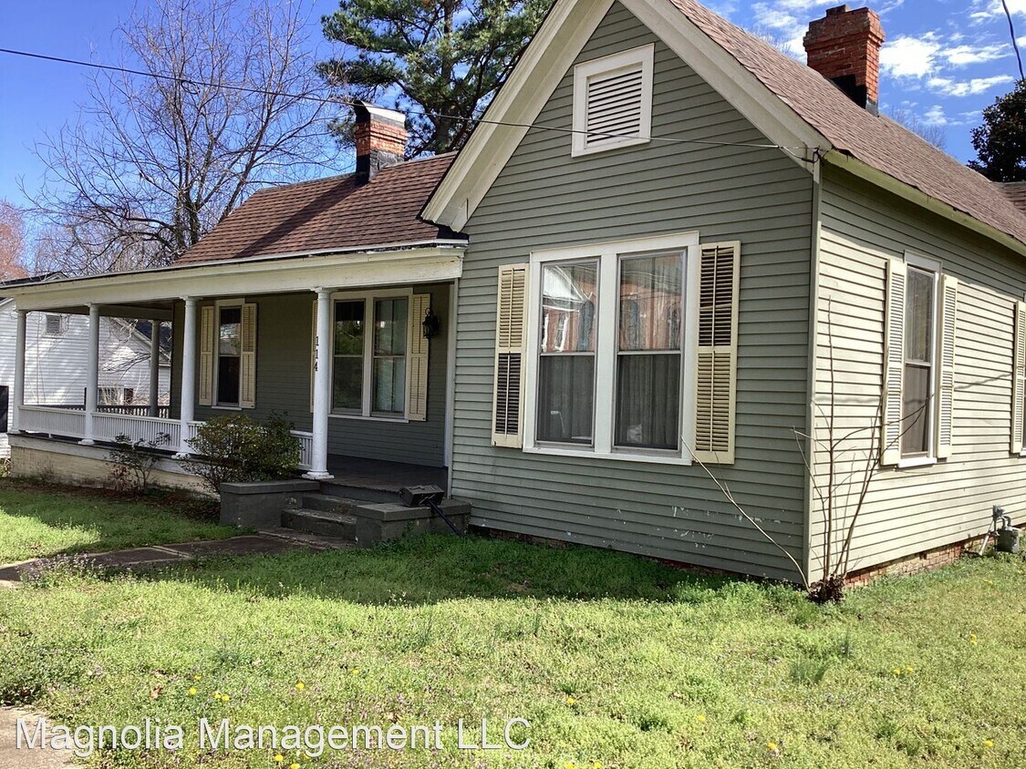 Primary Photo - 4 br, 2 bath House - 114 Forest Ave.