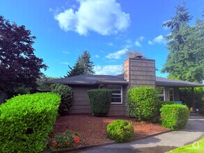 Building Photo - 6507 Lake Grove St SW