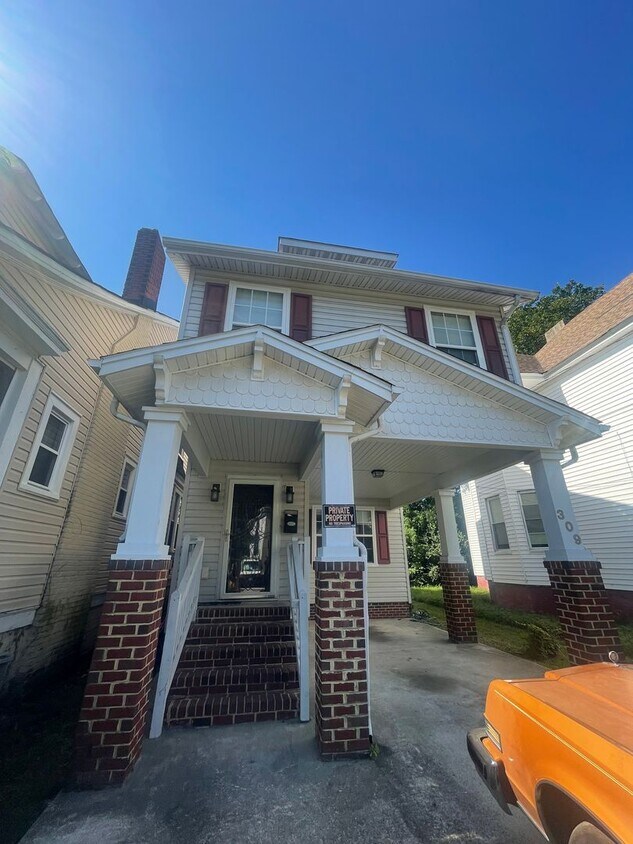 Foto principal - GORGEOUS SINGLE FAMILY 3BR/2.5BA PARK PLAC...