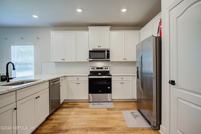Foto del edificio - 20 Falcon Ridge Rd