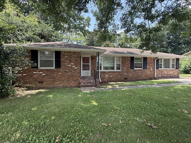 Foto del edificio - 7620 Charlotte Dr SW