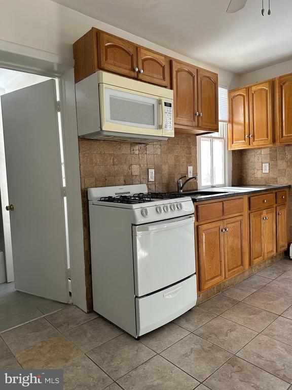 Foto del edificio - 1220 Pine St