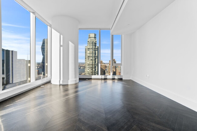 Building Photo - 217 W 57th St