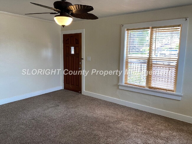 Building Photo - AVAILABLE JULY - Great 2 Bedroom Close to Poly/Downtown