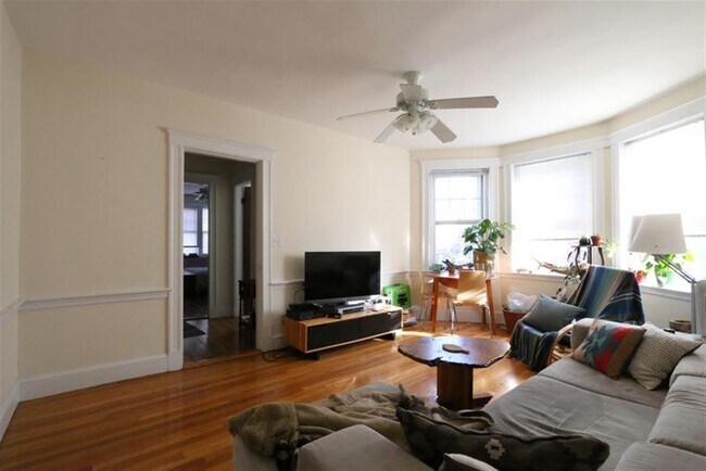 Foto del edificio - 13 Ellery St