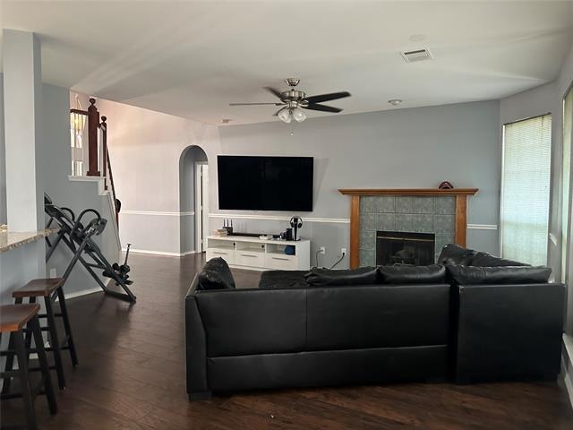 Foto del edificio - 4129 Aldenham Dr