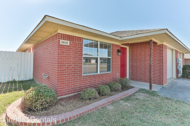 Building Photo - 16140 Rolling Meadows Dr