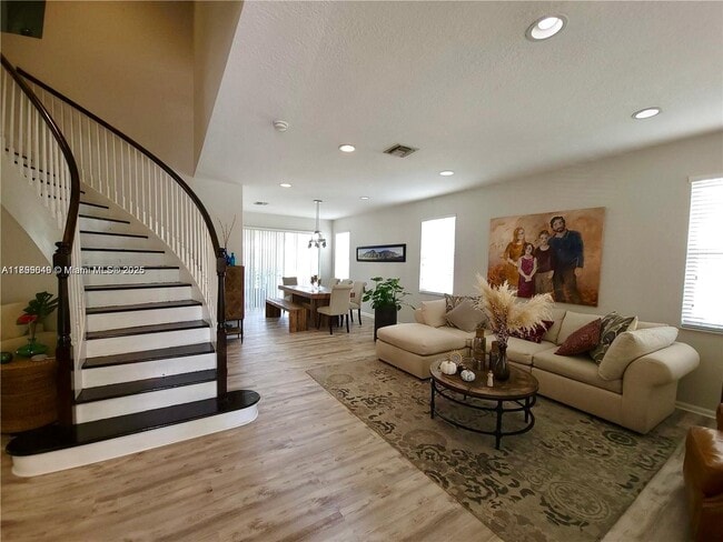 Foto del edificio - 15625 SW 52nd Ct