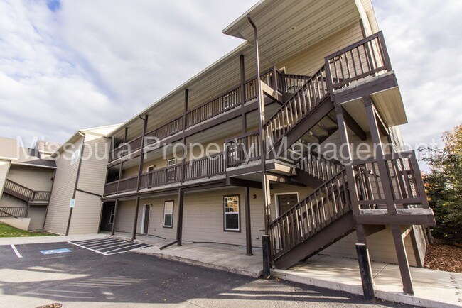 Foto del edificio - Newly Refurbished Apartment!